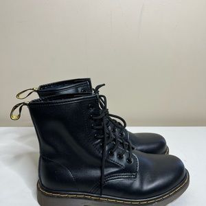 Dr. Martens black leather boots women’s size 9 black